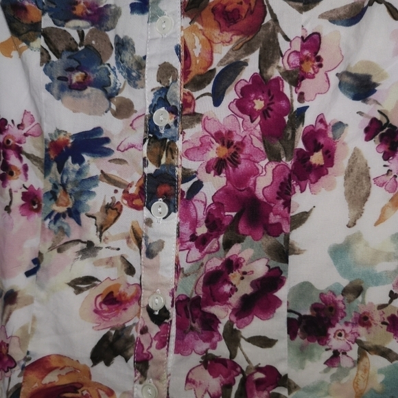 Flowery blouse top - Picture 7 of 9